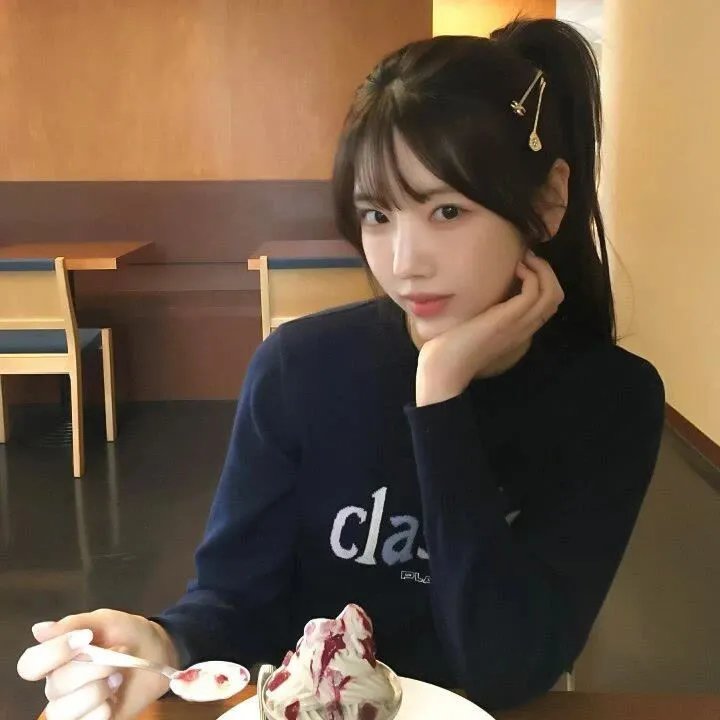 我们在黑夜中相拥